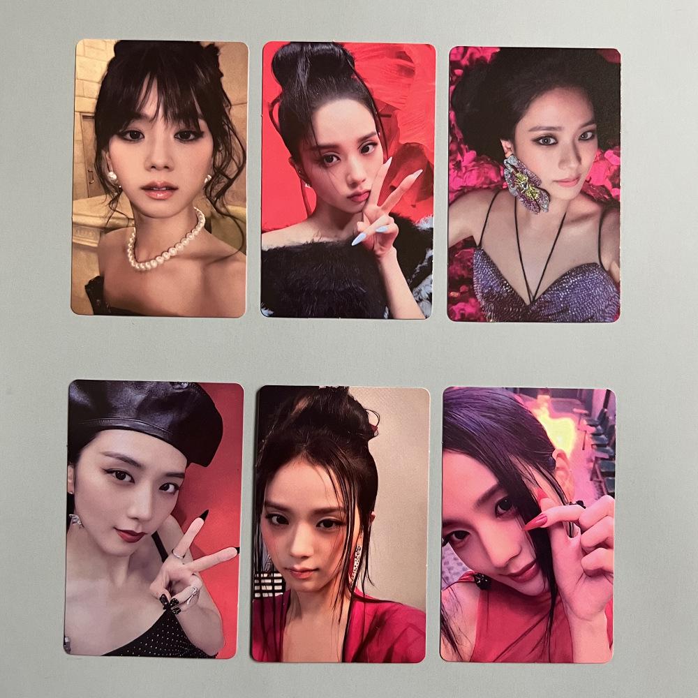 JISOO SOLO Merchandise: Random Kim Jisoo Photocards