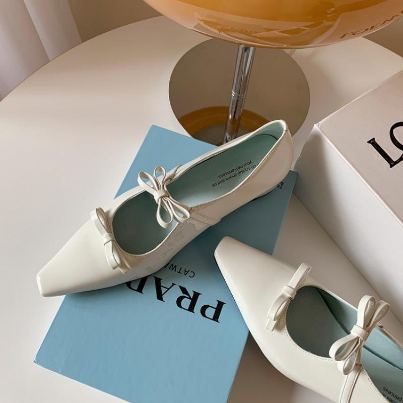 New Women's Fashion Single Shoes Non-slip Beef Tendon Sole Pointed Sheepskin Women's Shoes Low Heel Comfortable Fashion Casual Small Leather Shoes