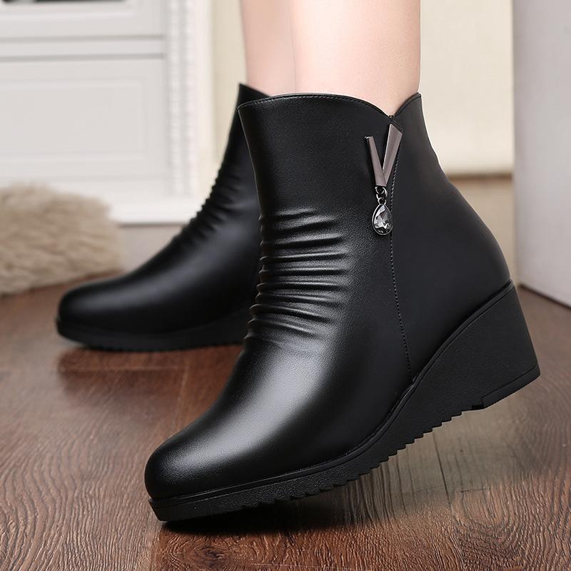 Fashion Winter Mothers Shoes Wedges Boots Women Large Size Non-slip Women's Snow Boots Genuine Leather Warm Women's Ankle Boots