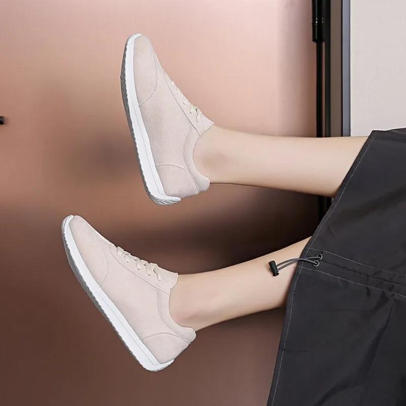 Spring and Autumn New Style Comfortable and Fashionable Pure Color Round Head Women's Shoes Casual Thick-soled Running Shoes