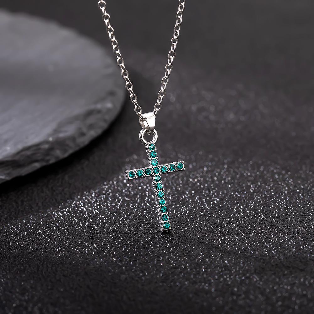Versatile Cross Necklace Fashionable Personalized Diamond Necklace