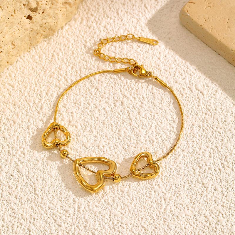 Heart Stainless Steel Bracelet For Women Tarnish Free 18K Gold Luxury Premium Titanium Steel Jewelry