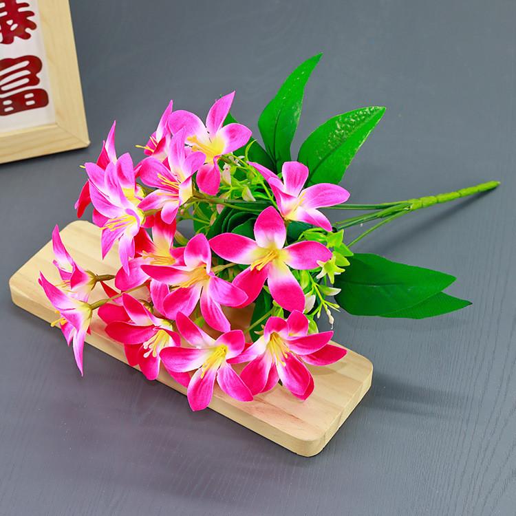 

Var Brownie Lilium Artificial Bloom With Silk Material For Photography Props Crimson