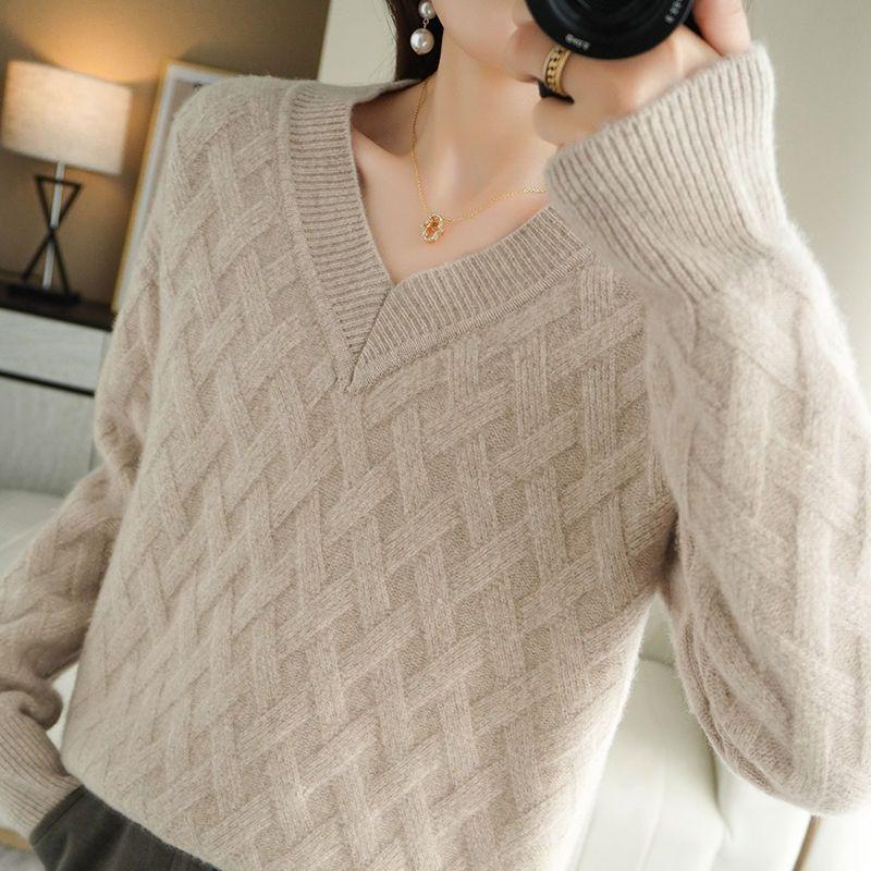 

V-neck Sweater Women s Autumn and Winter Sweater Long-sleeved Pullover Loose Solid Color Jacquard Knitted Sweater Top 2XL хаки