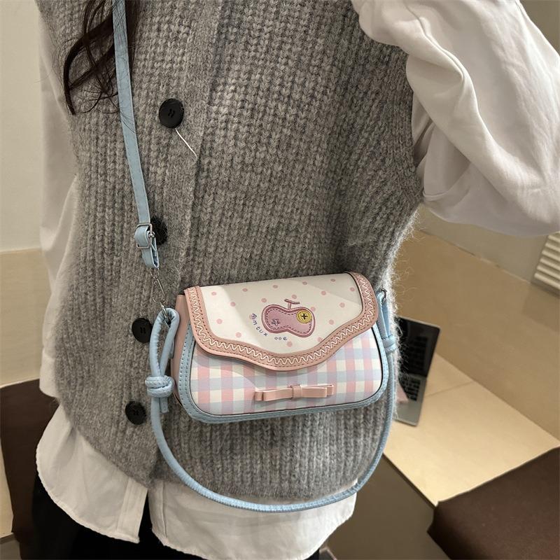 Cute pink apple niche women's bag new underarm shoulder bag portable niche women's bag commuter small square bag