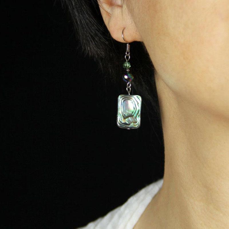 Retro Beaded Shell Pendant Earrings