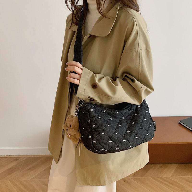 Rhomboid Shoulder Bag Women's Crossbody Bag Large Capacity Dumpling Bag