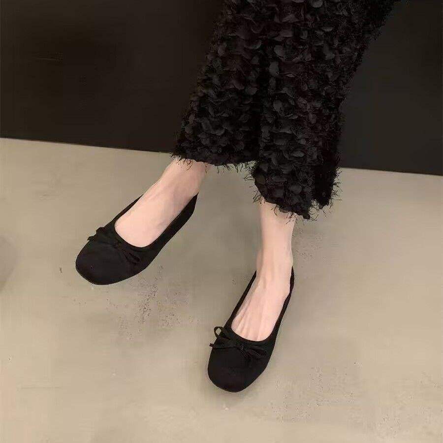 

Red ballet single shoes women s 2025 new bow retro evening wind flat bottom ladyshoes square head shallow mouth grandma shoes 35 чёрный