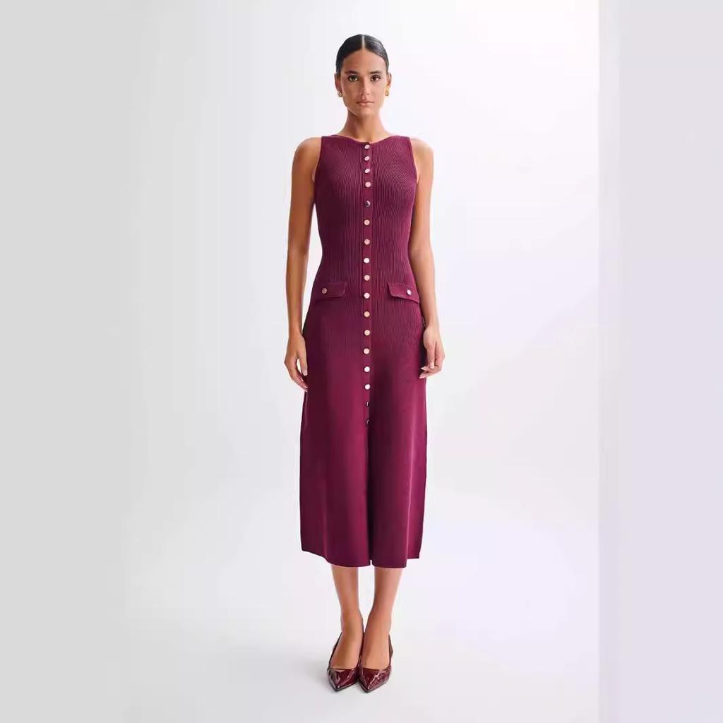 2025 European And American New Slim Fit Knitted Dress With Elegant Temperament, Sleeveless High-End Metal Buckle Dress, Long Skirt