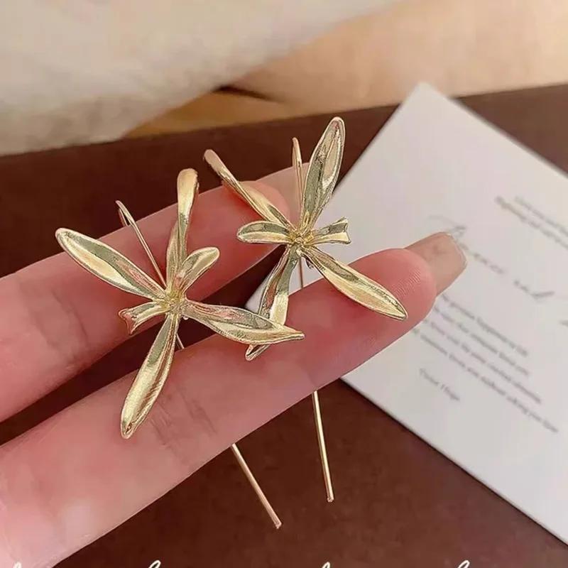 Exquisite Blooming Flower Hook Earrings Accessories Simple Gold Silver Color Plant Dangle Earrings For Women Party Jewelry Gifts