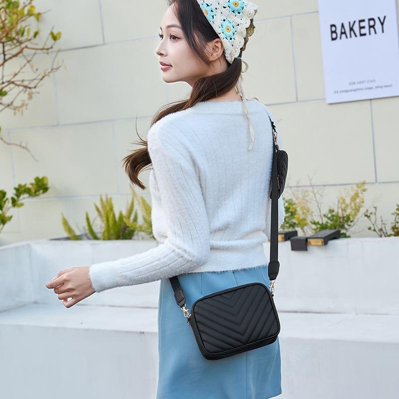 Trend Camera Bag, Small Bag, Fashion Embroidery Thread Women's Bag, Simple Small Square Bag, Shoulder Messenger Bag, Mobile Phone Bag.