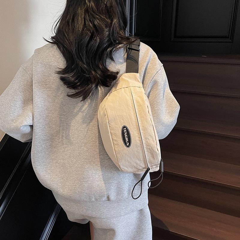 Tide brand tooling locomotive leisure breast bag Japanese and Korean labeling gender-neutral men's and women's shoulder messenger bag