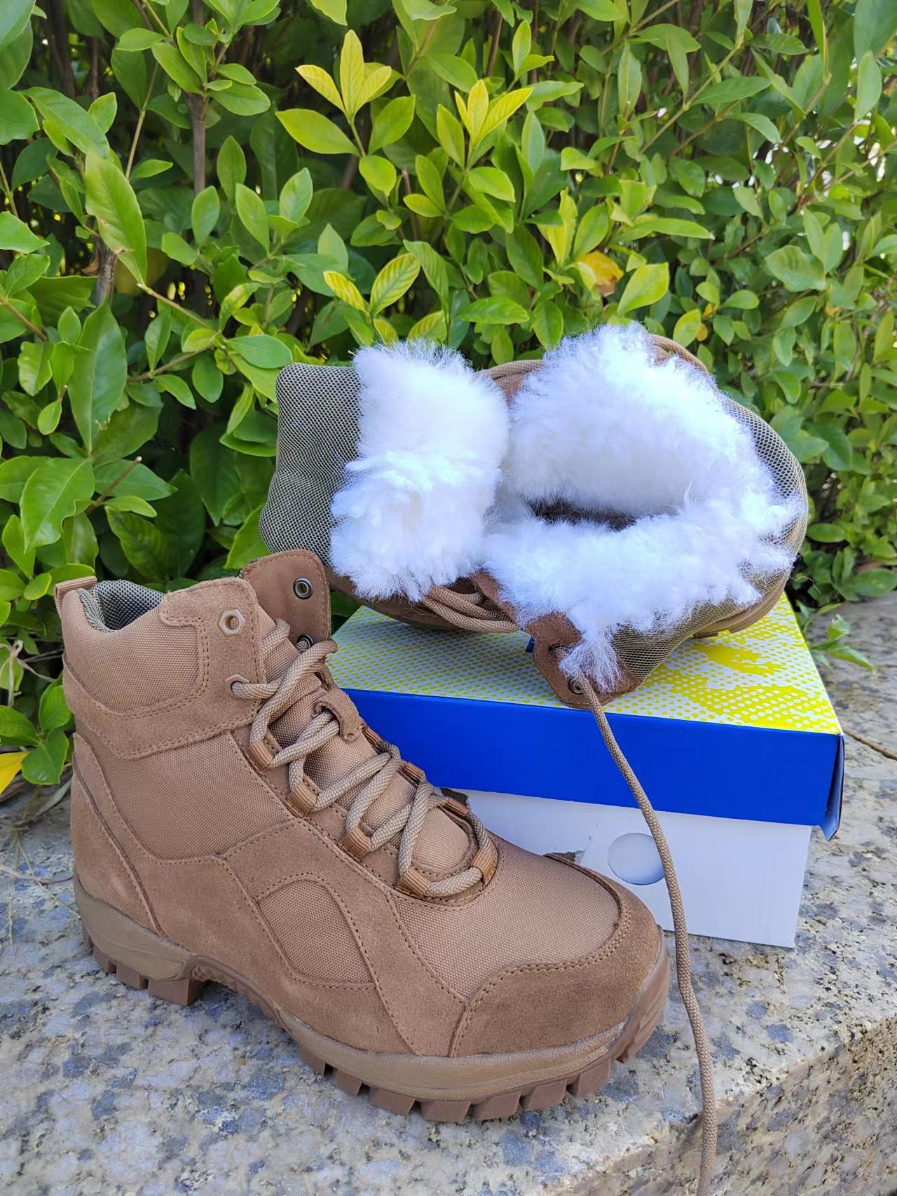 

Зимние ботинки мужские теплые шерстяные хлопковые ботинки большого размера с коротким берцем, водонепроницаемые, нескользящие, высокие шерстяные ботинки для отдыха на природе 46