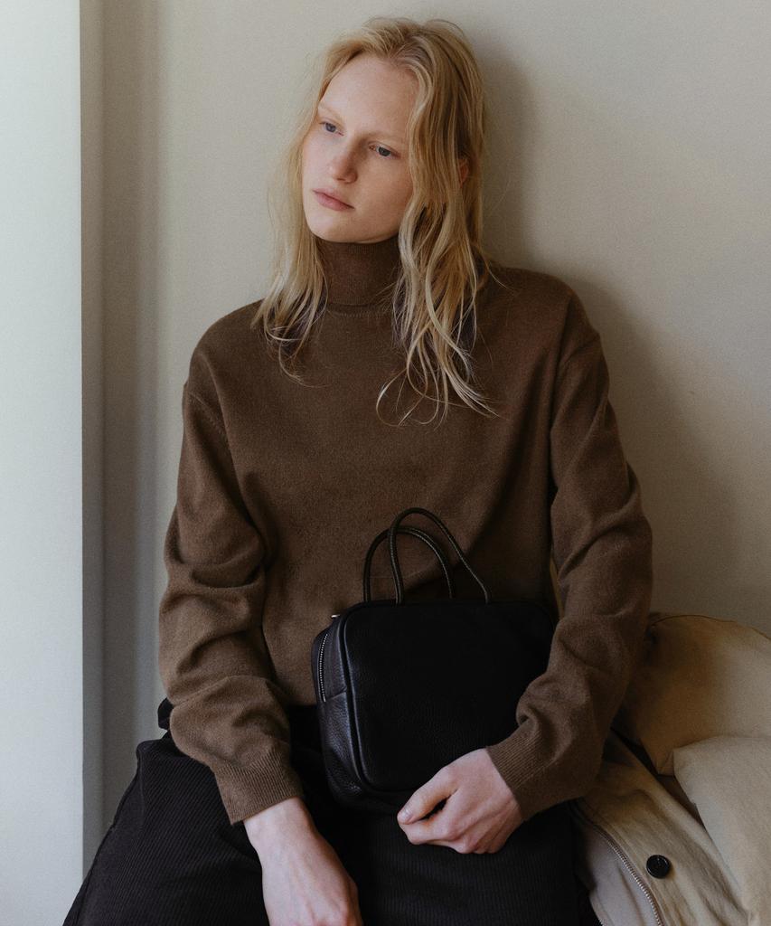 Yulago Washable Turtleneck Knit