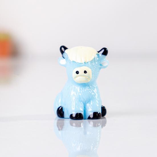 10 sztuk Miniaturowa figurka krowy szkockiej Żywiczna miniatura siedzącej krowy szkockiej Zwierzęta Kolekcjonerska rzeźba Ozdoba na biurko