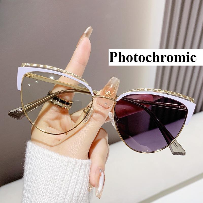 Photochromic Glasses Anti Blue Light Minimalist Style Flat Glasses Ultra Light Eyeglass Frame Metal Spring Eyeglass Legs
