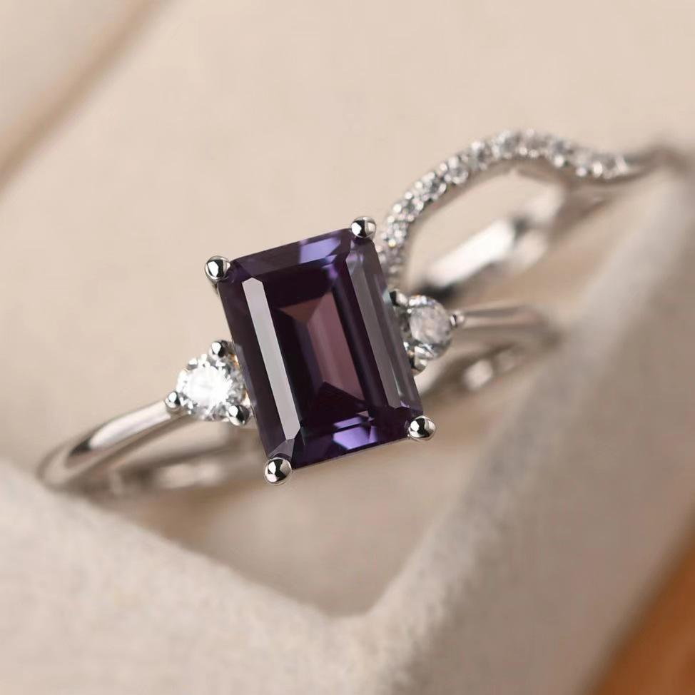 Creative Women's Couple Rings with Inlaid Purple Square Zirconia
