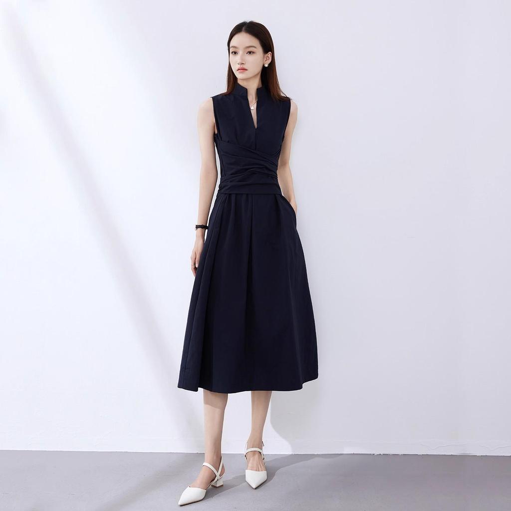 Elegant Women's Sleeveless Drape Design Dress - Hepburn Style, Tie-Up Waist, Slimming Long Commuter Dress