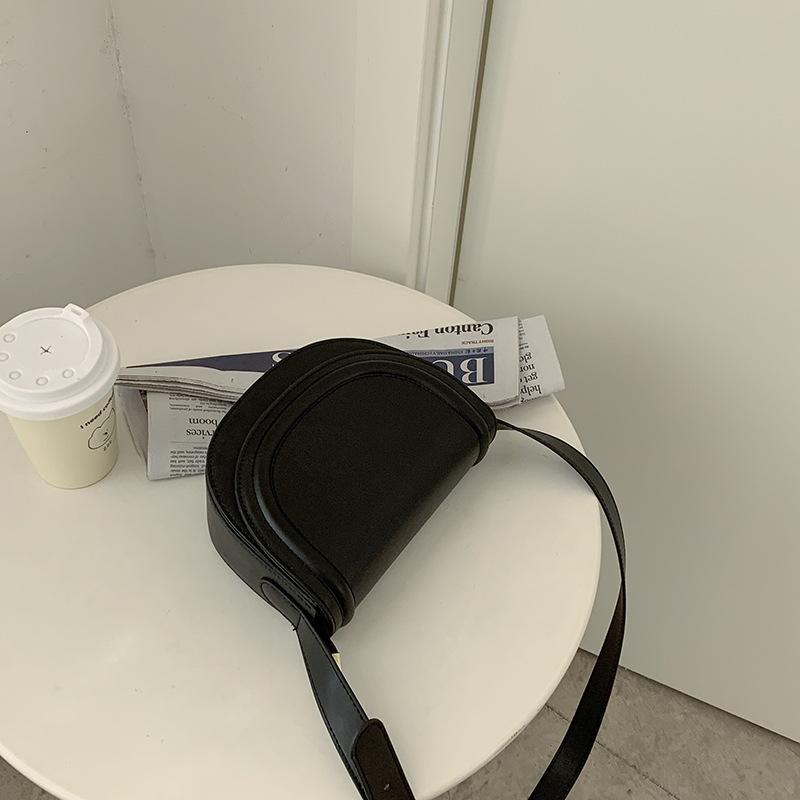 

Французская сумка под мышку Женская весенняя Новейшая мода Простая сумка-седло Универсальная сумка через плечо Посланник