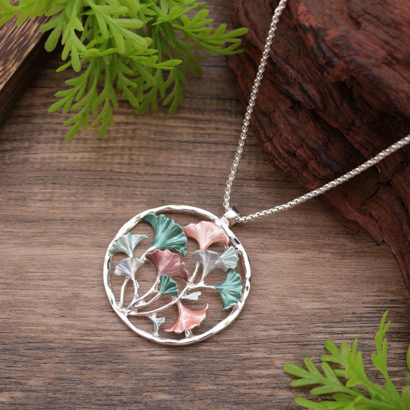 

Новый Эмалевый Цвет Круглый Полый Длинный Кулон Гинкго Билоба Женский Универсальный Премиальный Длинный Кулон Гинкго Билоба