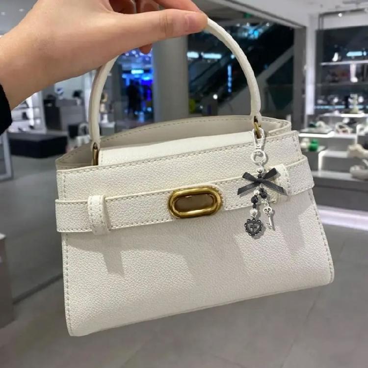 Unique Alloy Bowknot Heart Crucifix Keychain Elegant Key Decoration Religious Symbol Keyring Accessory for Women