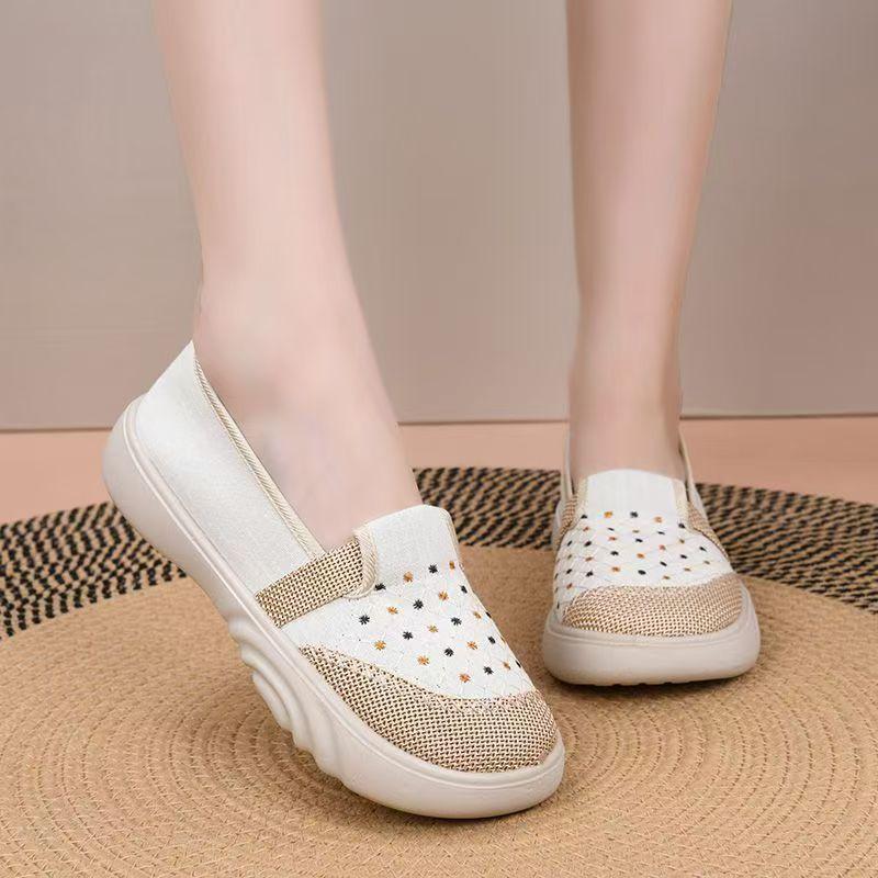 Woman Spring Autumn New Flat sole Canvas Shoes Round Toe Shallow Slip On Thick Sole Non Slip Breathable Light Walking Shoes