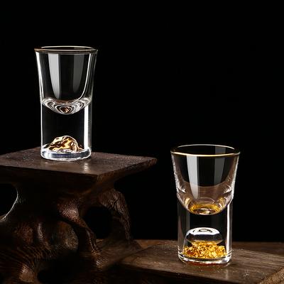 Trinkgeschirr – Becher & Gläser