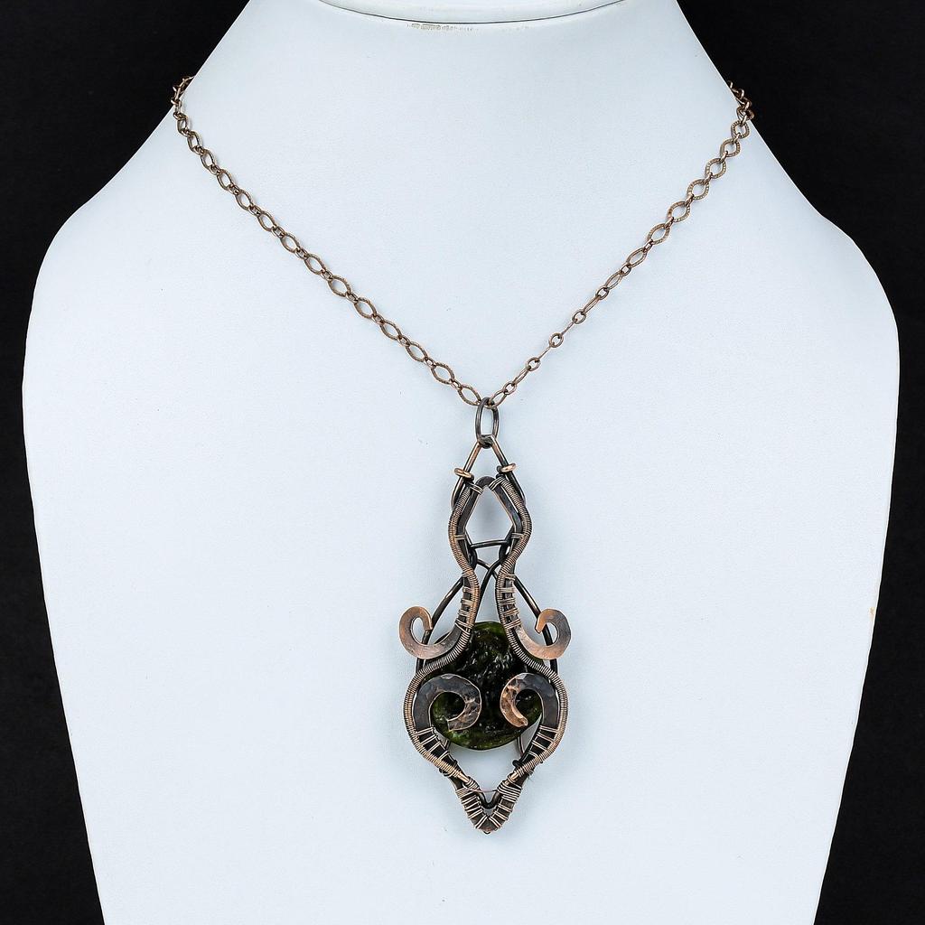 Pandantiv Moldavit Pandantiv Înfășurat în Sârmă de Cupru Pandantiv cu Piatră Prețioasă Reală Bijuterii Înfășurate în Sârmă Pandantiv Handmade Nou-Nouț Bijuterii din Cupru Pentru Cadou