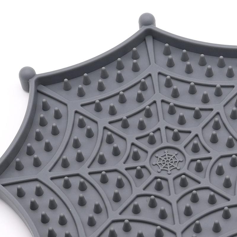 Polygonal Waterproof Silicone Pet Slow Food Mat Non-Slip Portable Keep Healthy Dog Bowl with Suction Cups Gamelle Pour Chien