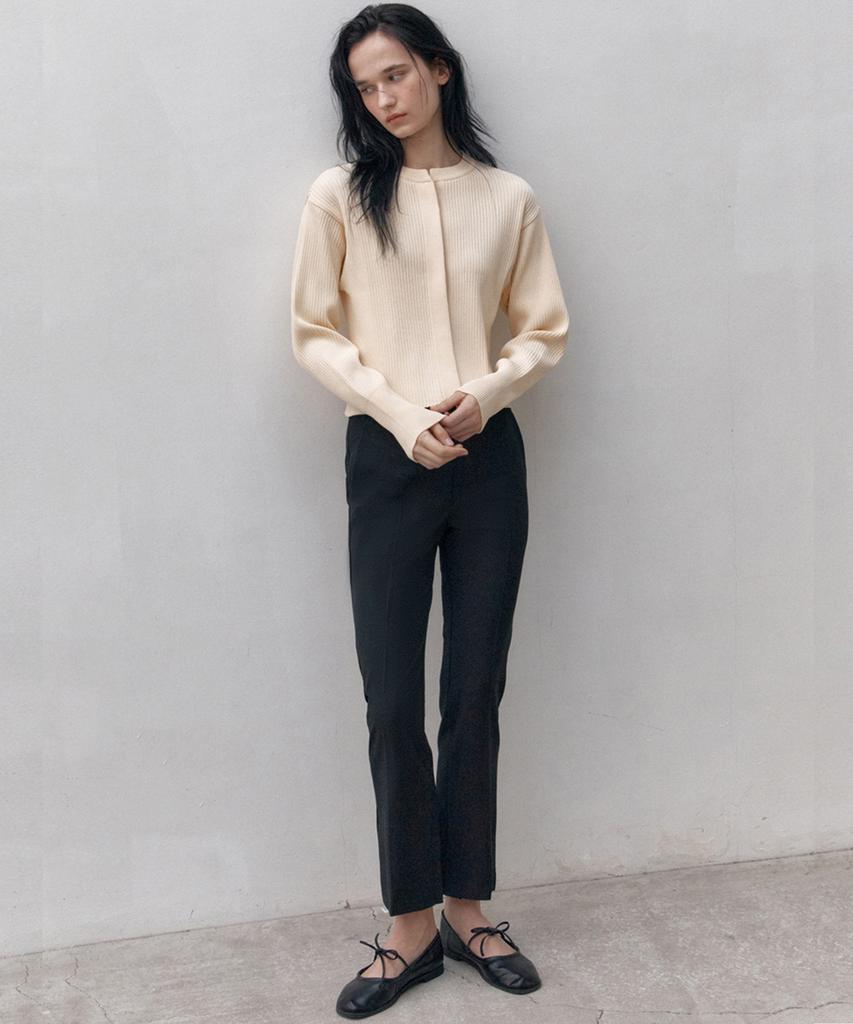 AVA MOLLI Semi Boot-Cut Slim Slacks (Black)