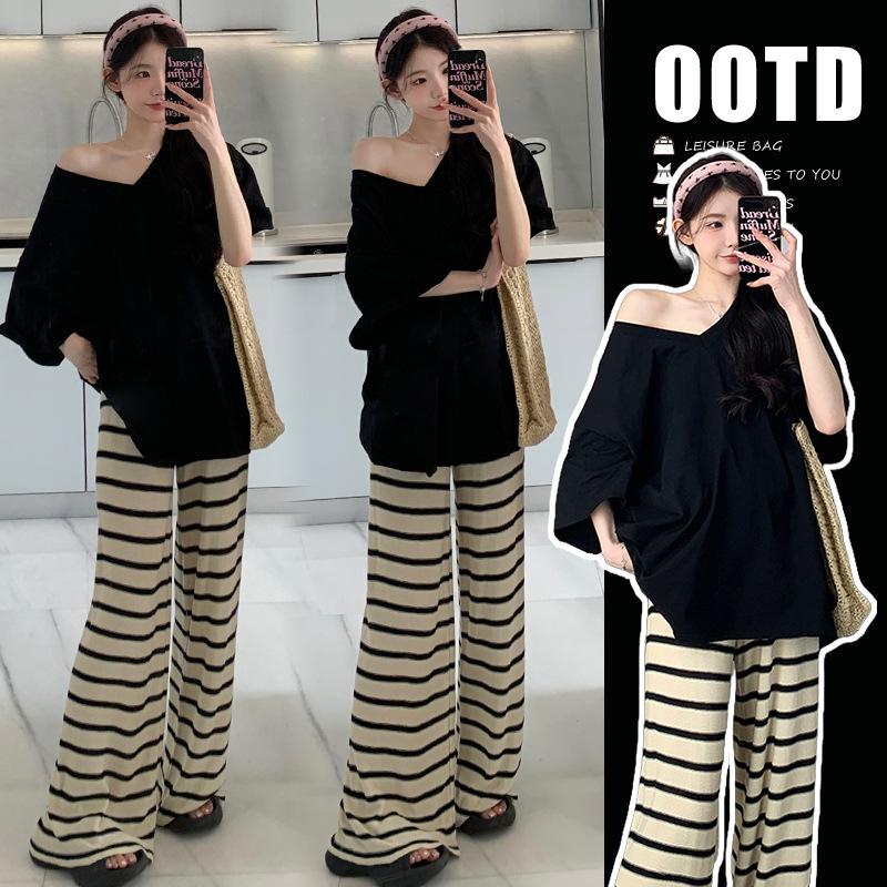 

Lazy Style Korean Summer Two-Piece Set: Loose T-Shirt + Striped Wide-Leg Pants M