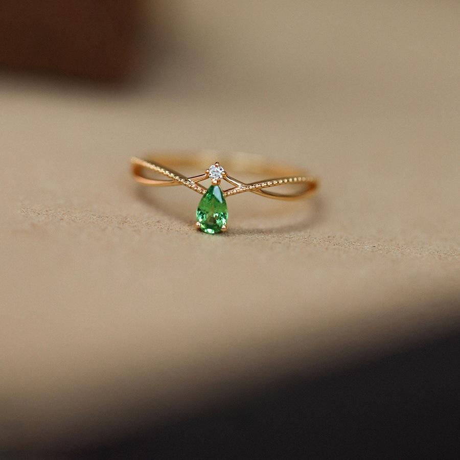 

Sterling silver plated 18K gold sand Fry green zircon ring light luxury fashion niche women Us size 9 платиновий
