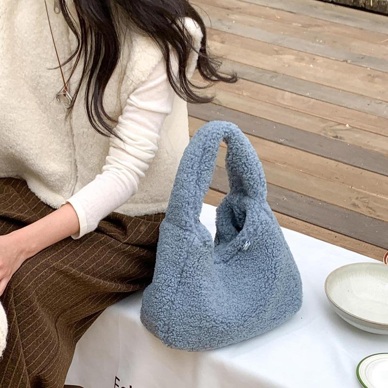 Autumn and Winter Lamb Wool Handbag Bag Niche Casual Versatile Wool Bag New Commuter Women's Bag