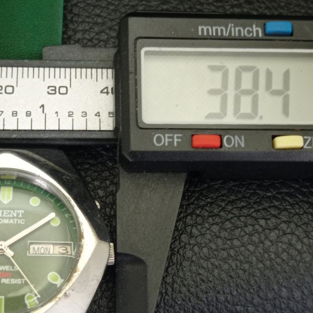 ORIENT AUTOMATIC 46941 JAPAN MENS VINTAGE GREEN COLOR DIAL WATCH a701860-5 R207-a701860