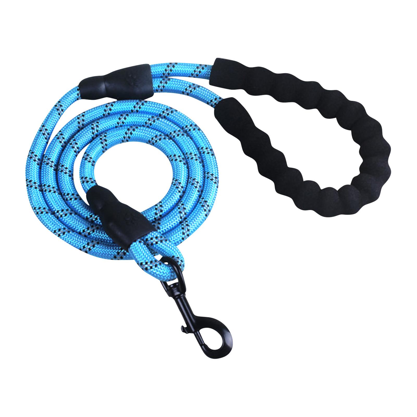 

Прочный поводок для собаки с удобной мягкой ручкой и светоотражающими нитями One Size