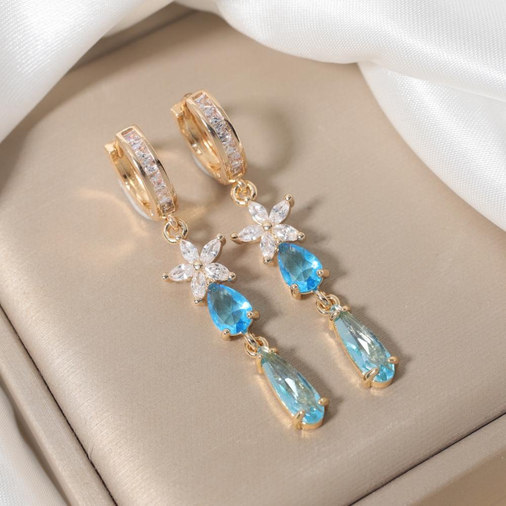 Luxury Flowers with Water Droplets Zirconia Dangle Earrings for Women Golden Earring Jewelry Party Accessories