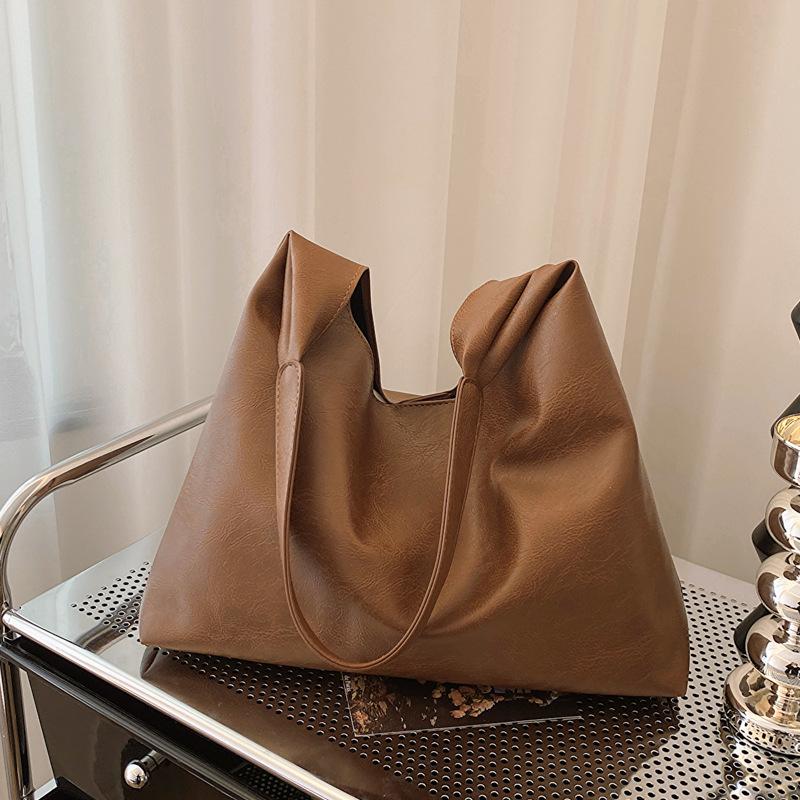 Stylish and simple large capacity 2025 retro new trend casual shoulder tote bag bag women