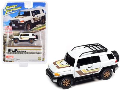 Johnny Lightning 1/64 Toyota FJ Cruiser 2007 Roof Rack MiJo Limited Edition Toyota FJ Cruiser JLCP7421