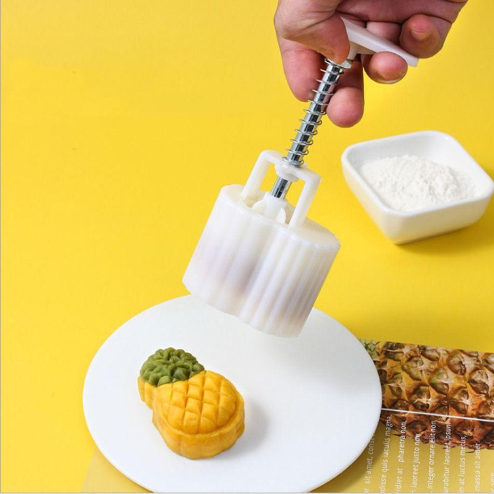 2pcs/set Embossed Mooncake Mold Hand-Press Pastry Mold Baking Tool Cookie Mold  Bakery