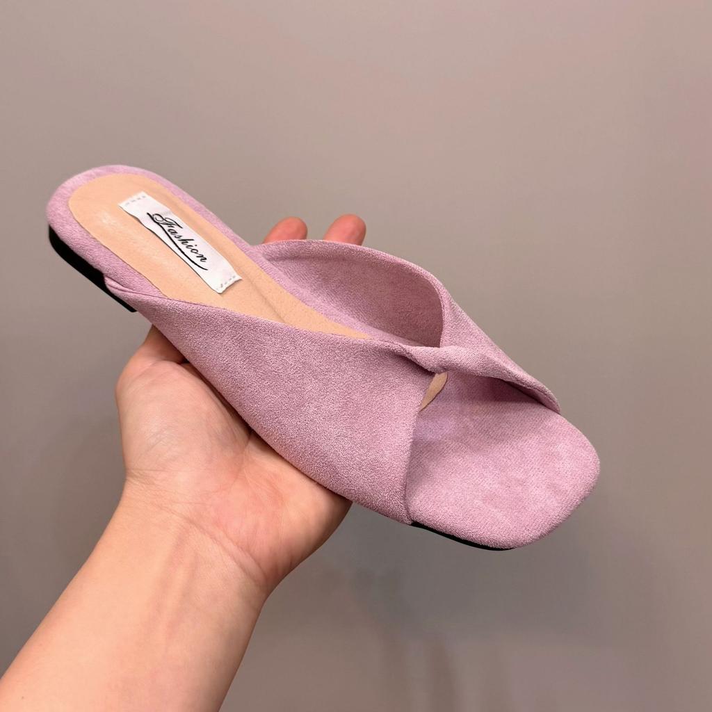 Flat-bottomed slippers women's outer wear 2025 new summer cool slippers fairy shoes comfortable and versatile beach with skirt sandals