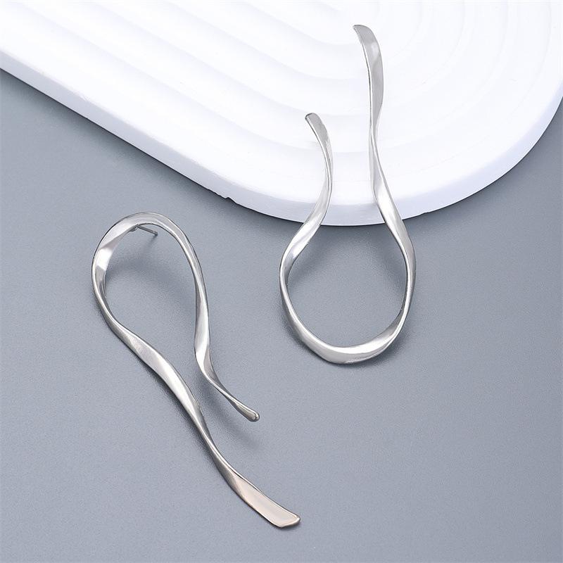 LATS Exaggerated Irregular Geometric Lines Earrings for Women Shape Simple Jewelry Accessories