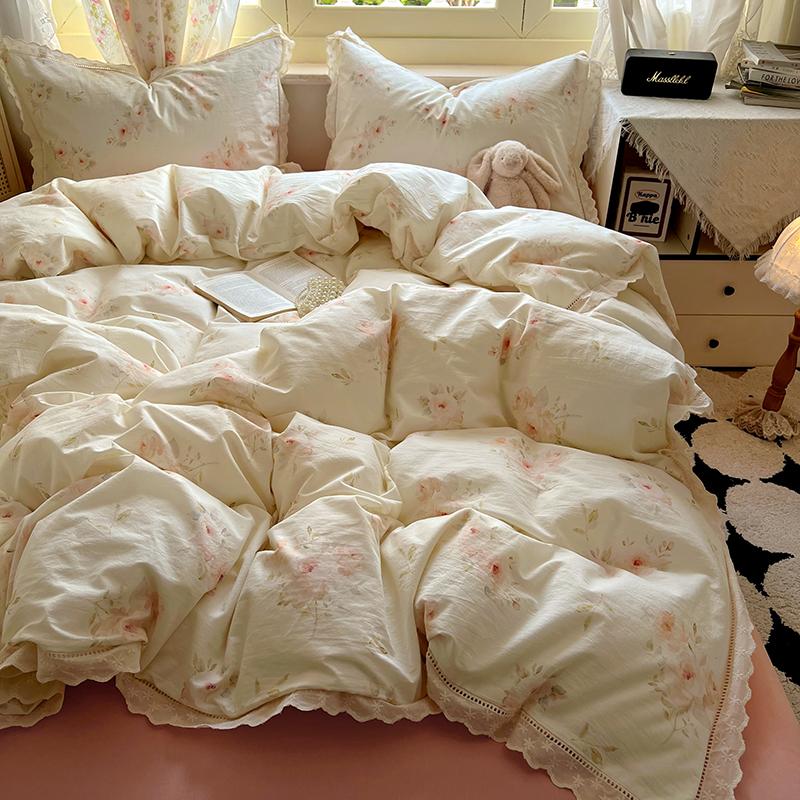 A 3-piece Set of Hollowed-out Lace Duvet Covers, Bedding Including (1 Duvet Cover +2 Pillowcases) Without Cores, Comfortable