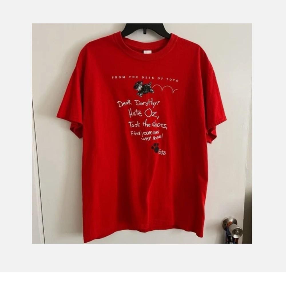 

Vintage Red Wizard Of Oz TShirt From The Desk Of Toto Dear Dorothy Unisex T-Shirt S