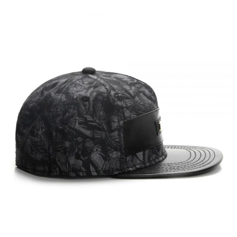 Hip-hop Flat Brimmed Cap Adult Sports and Leisure Baseball Cap Metal Inlay