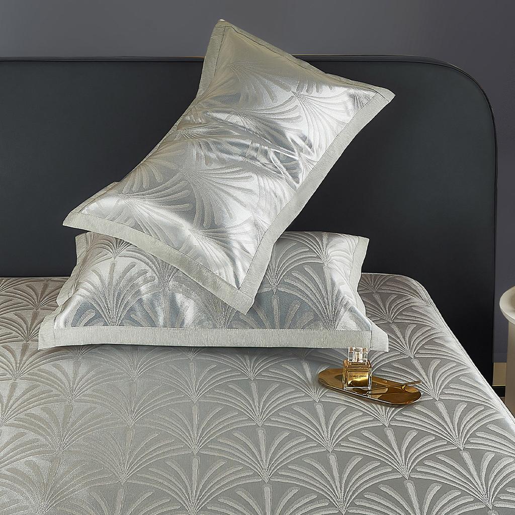 Three piece set of high-end light luxury ice silk cooling mat and bedsheet - Nanfeng
