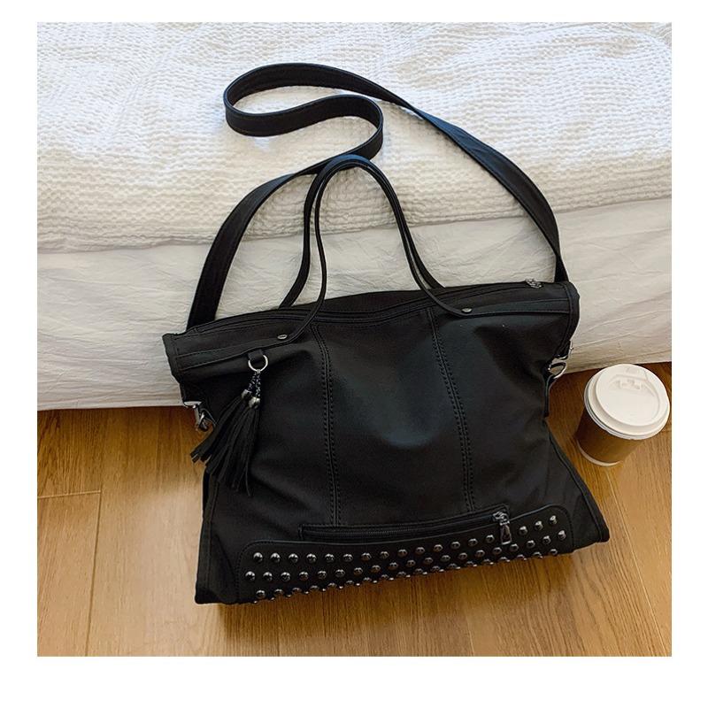 

Vintage tote bag women s winter new fashion matte shoulder bag large capacity commuter messenger bag чёрный