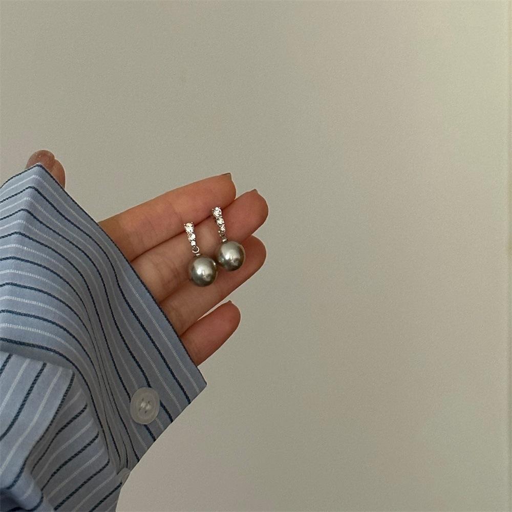 Shijia quality round pearl silver needle earrings with diamonds, temperament earrings.