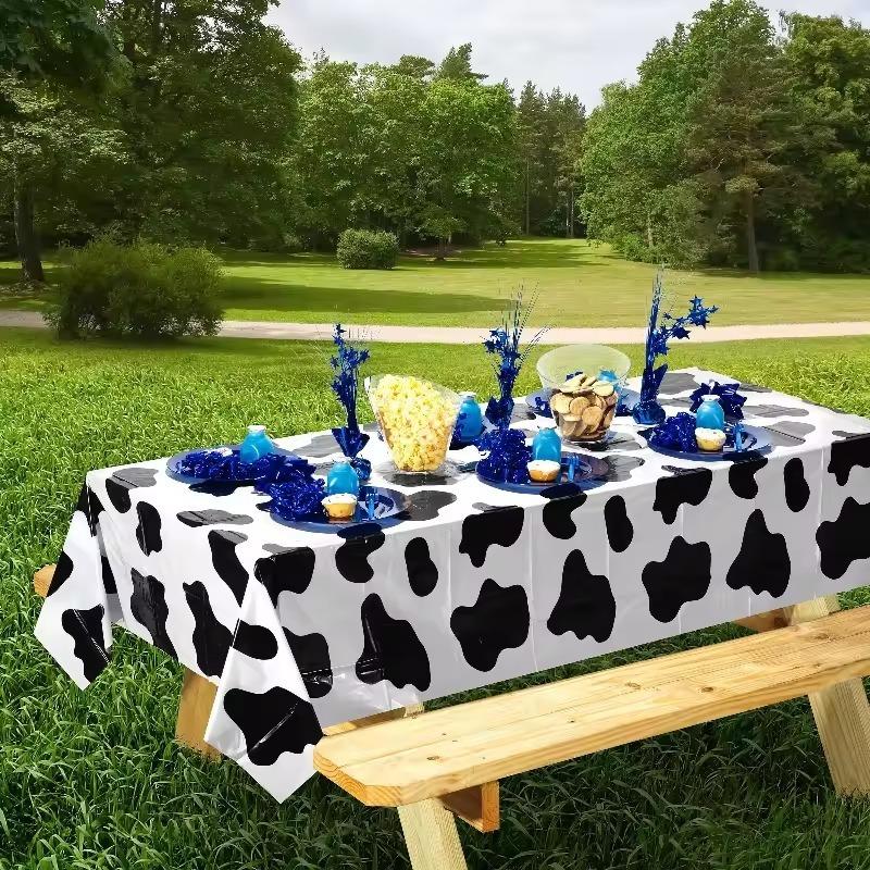 1PC Disposable Tablecloth Cow Party Themed Tablecloth Suitable for Picnics Farm Animal Themed Parties Birthday Party Decorations