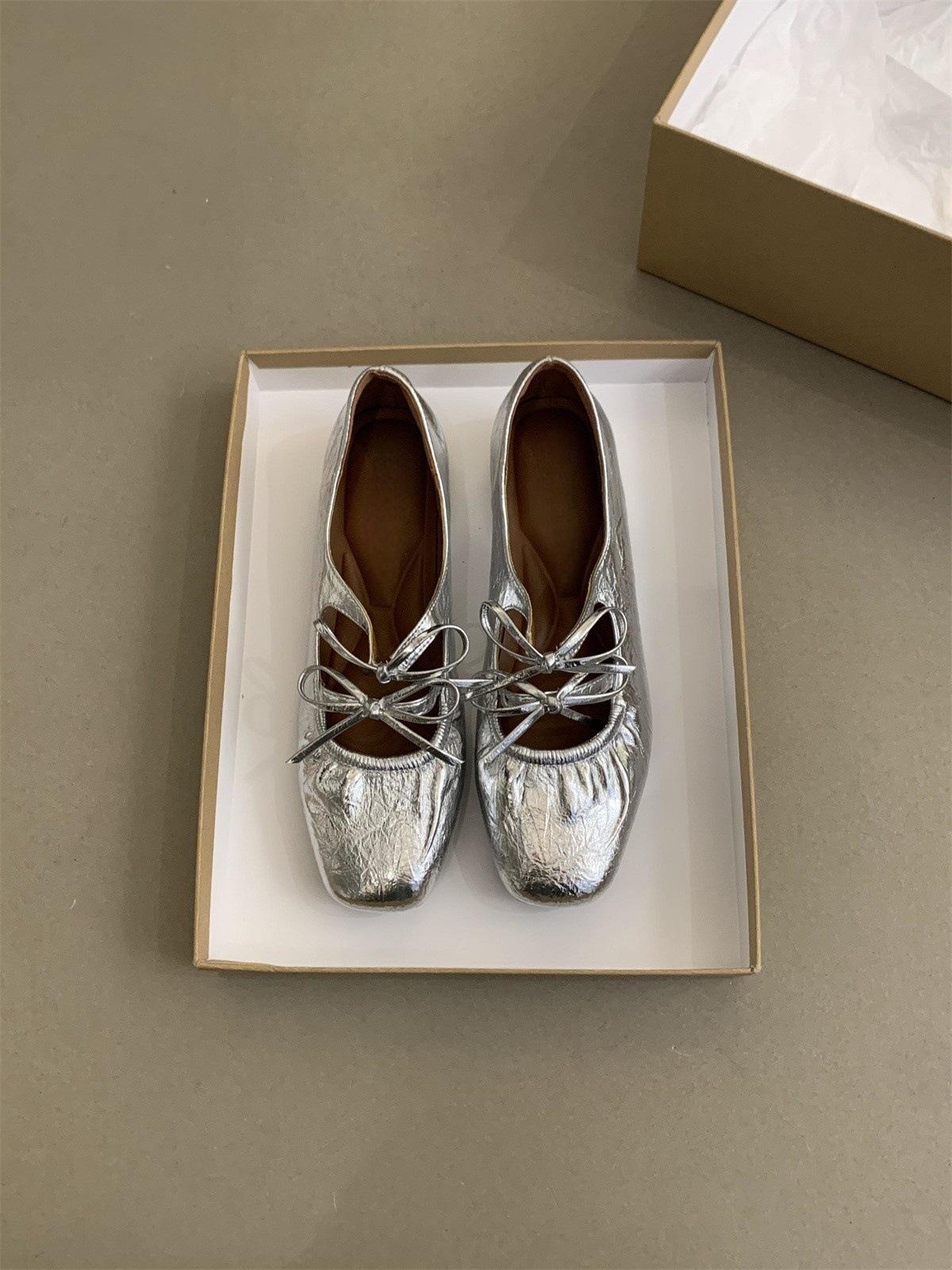 

Inner height increase silver single shoes female spring and autumn new French temperament gentle fairy wind evening thick-soled Mary Jane shoes 40