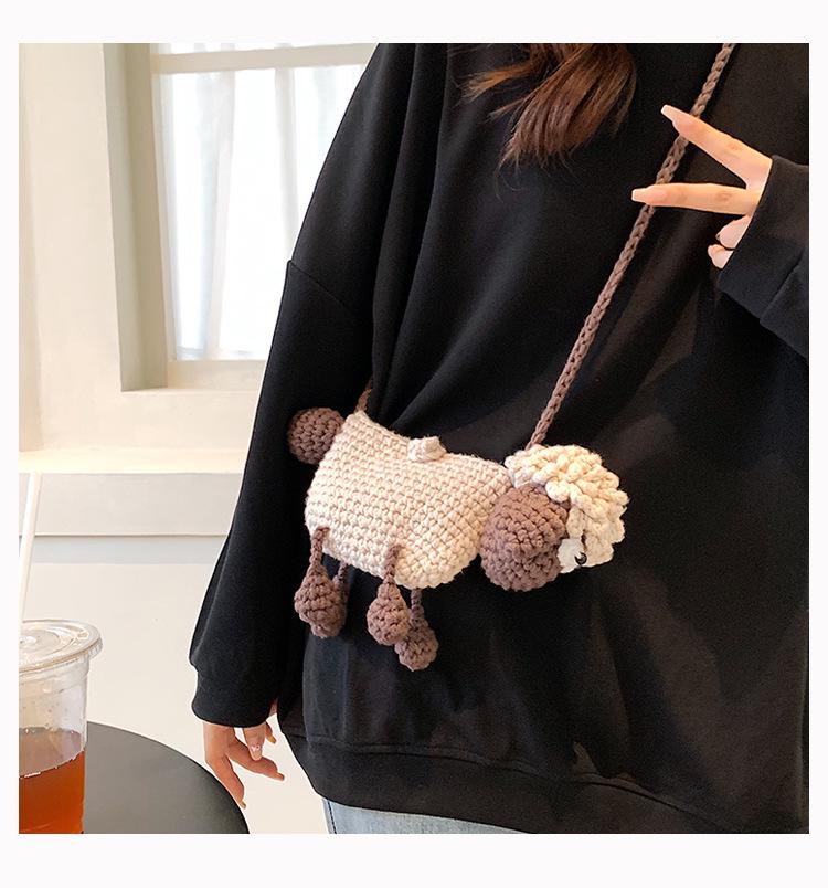 Handgestrickte Woll-Cartoon-Lamm-Tasche: Modische Eltern-Kind-Umhängetasche